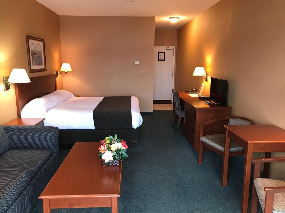 פאוול ריבר Beach Gardens Resort And Marina מראה חיצוני תמונה